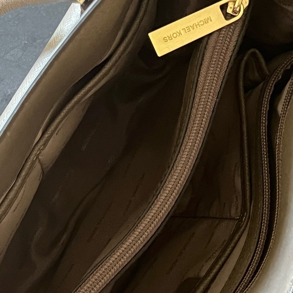 Michael Kors Emma Satchel Lock & Key Handbag with dust cover - Picture 9 of 16